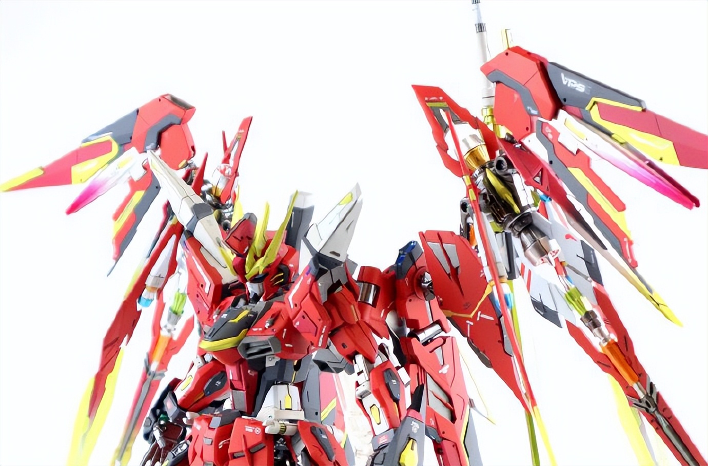 换色重涂细节改造朱雀自由高达模型