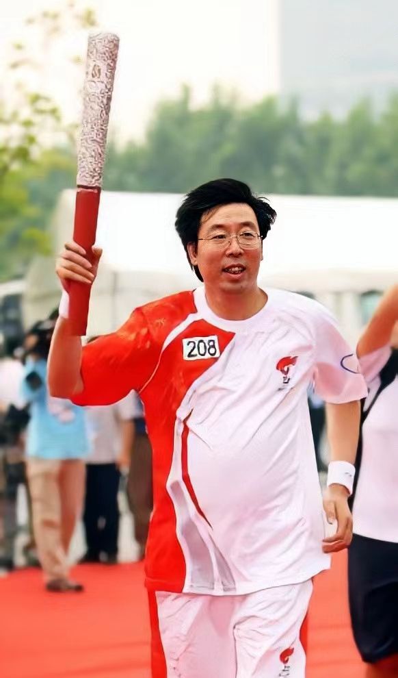 跳高国王朱建华三次打破世界纪录却因奥运丢冠遭羞辱被迫退役