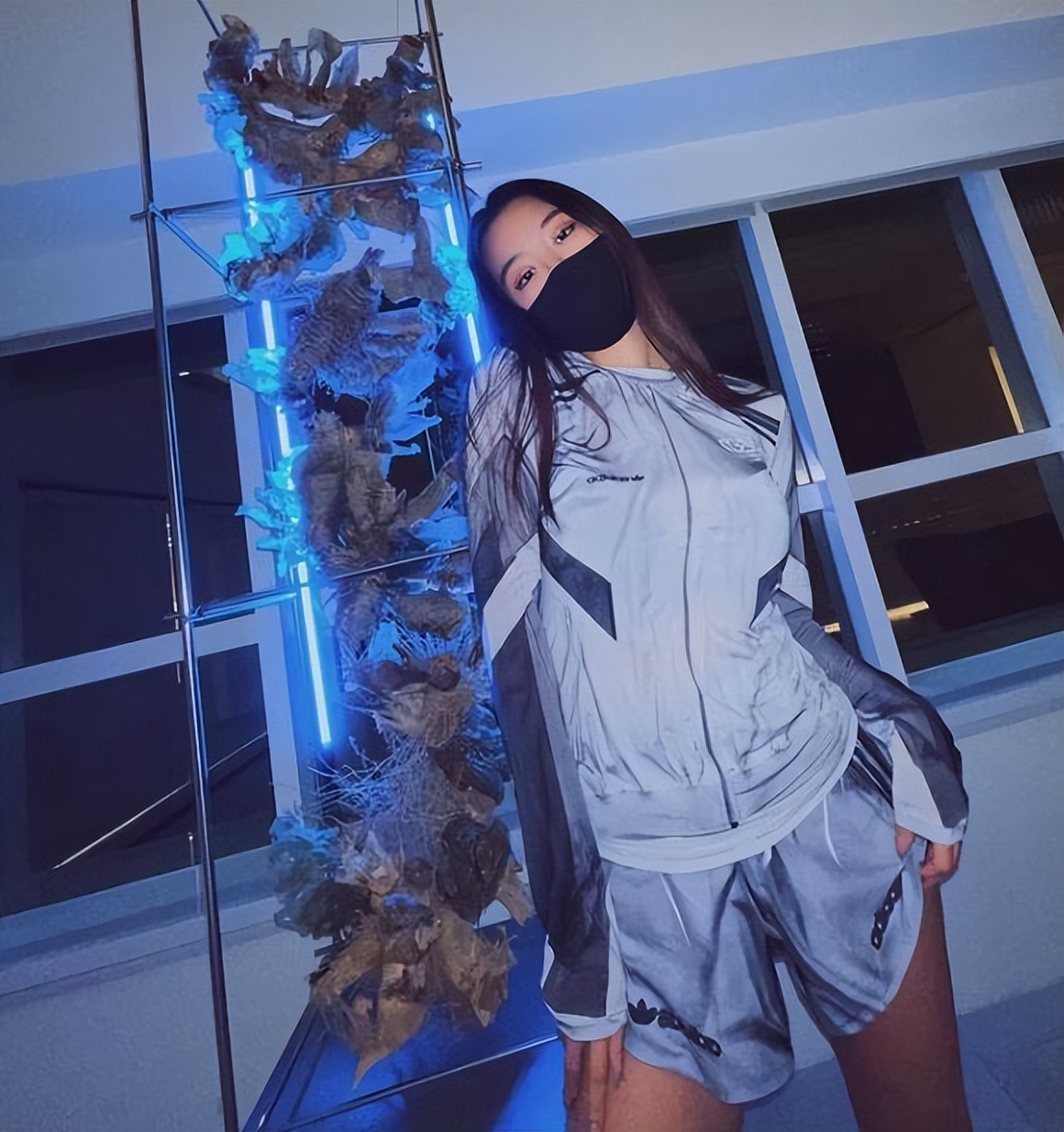 高以翔女友bella完全变了:各种宣传新品,无视粉丝的质疑和喊话