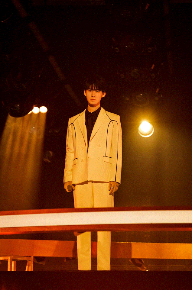 张真源你好星期六不被驯服的动物舞台直拍来啦