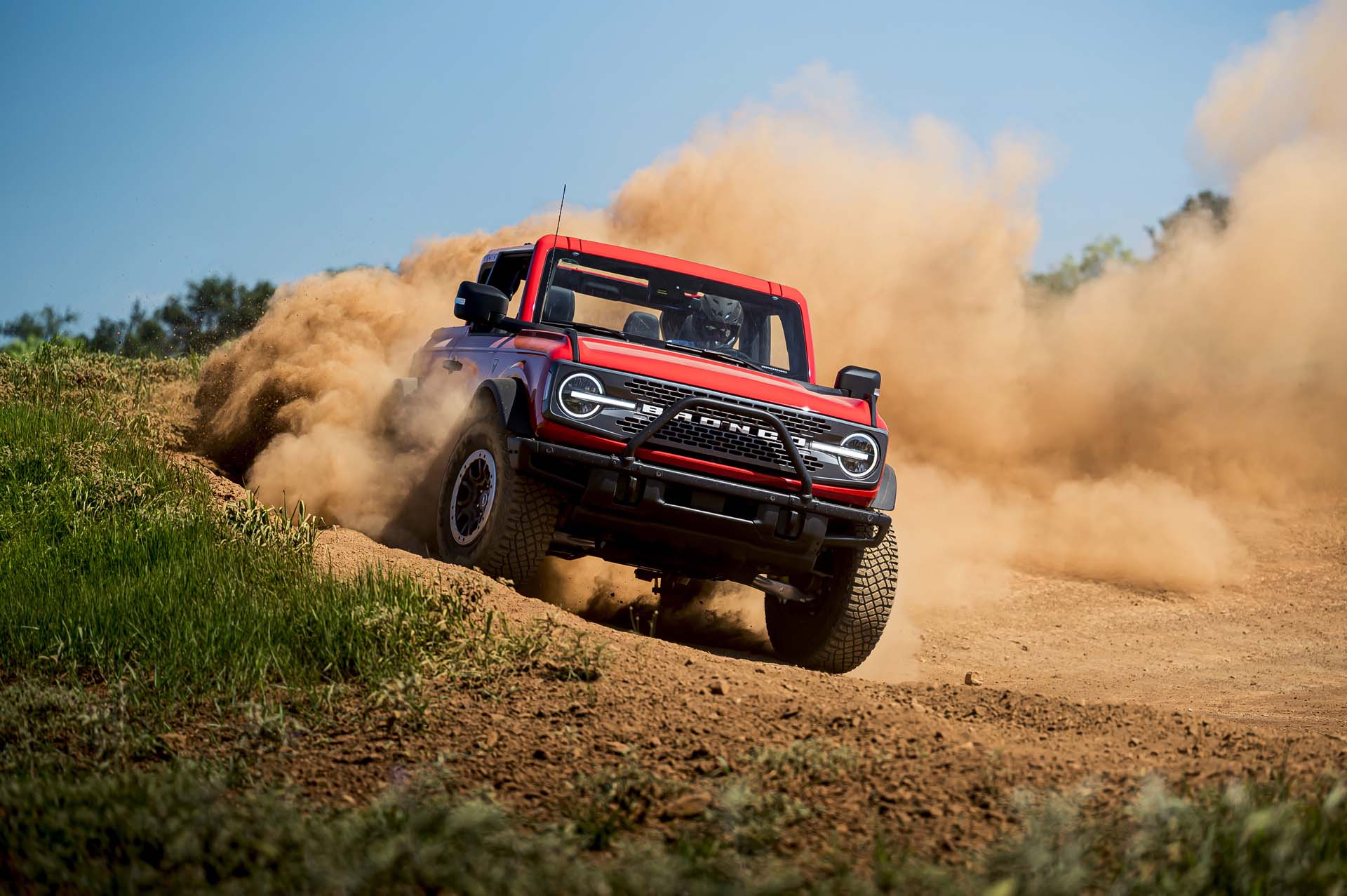 坦克300是它的平替 这款美系越野车到底有多牛?