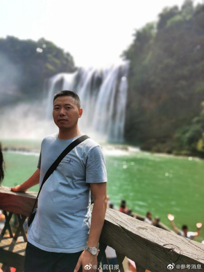 D2809司机杨勇当兵时爱车如爱生命休闲区蓝鸢梦想 - Www.slyday.coM