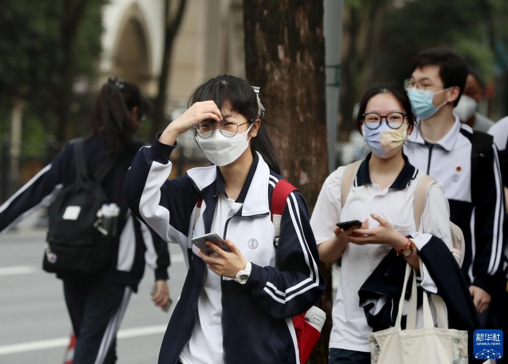 上海:高三高二学生返校复学