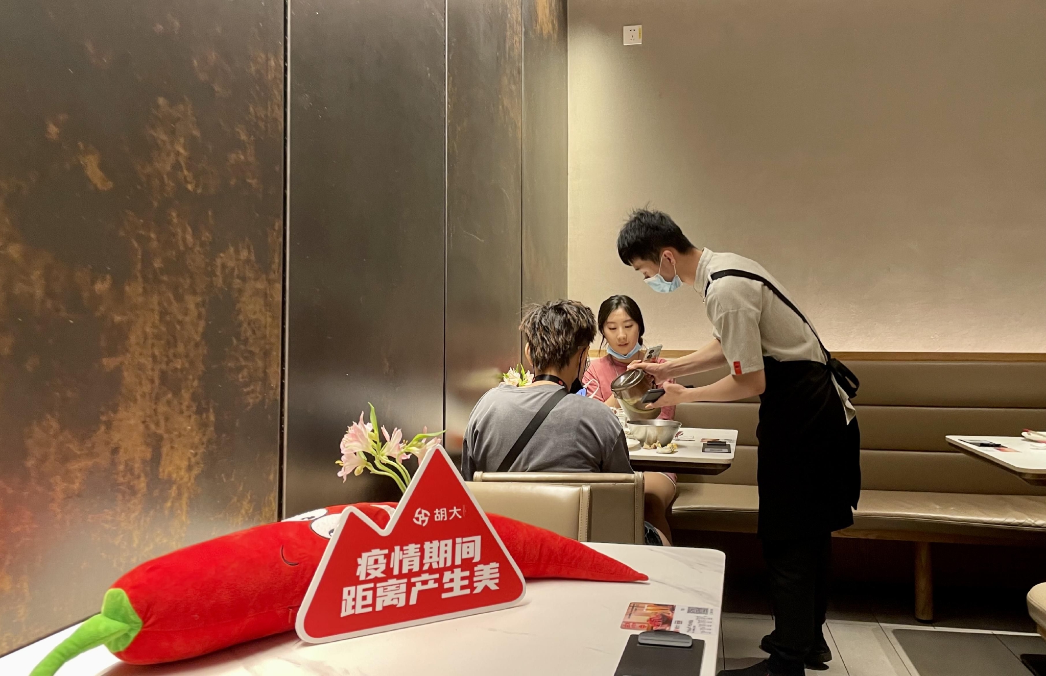 北京餐饮市场迎来“牛年开门红” 快餐小吃、烤串反季节热销|小吃_新浪财经_新浪网
