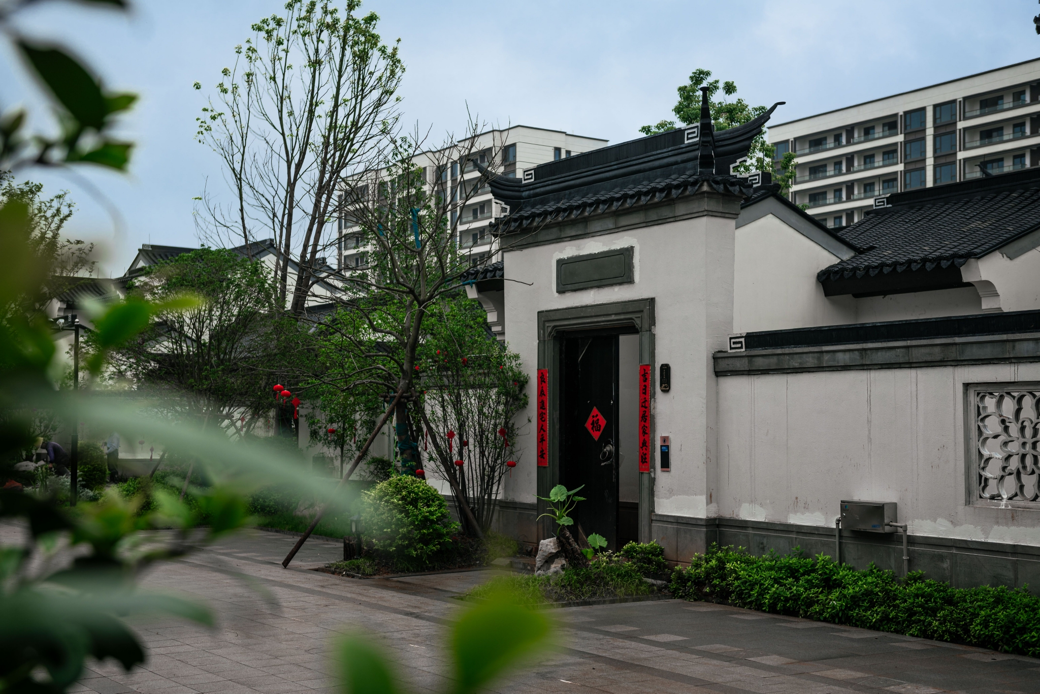 新家和泓桃李春风首批次合院和叠拼迎来正式交付