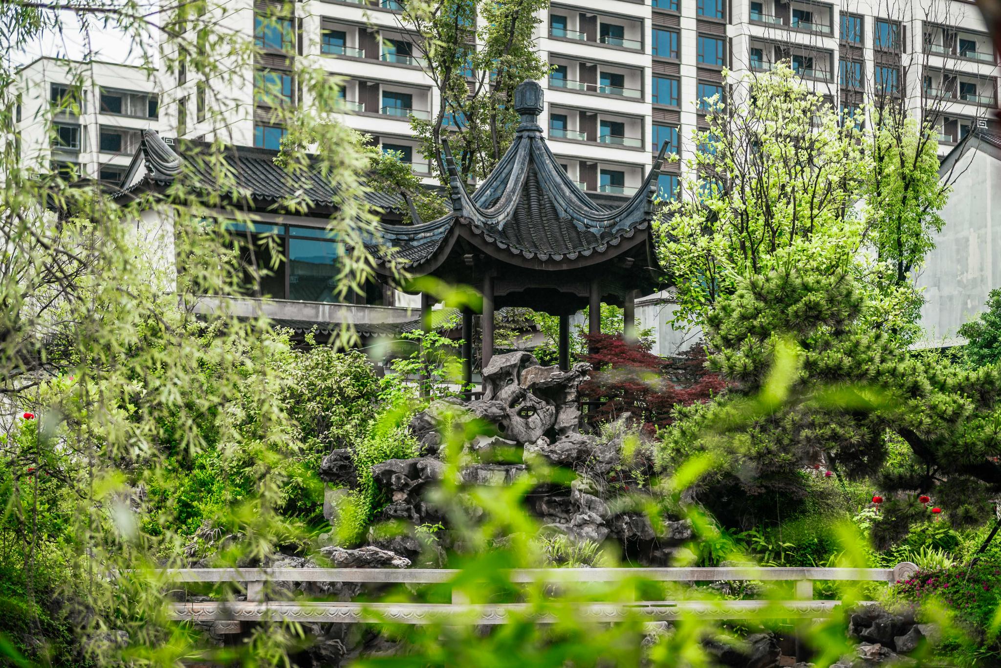 新家和泓桃李春风首批次合院和叠拼迎来正式交付