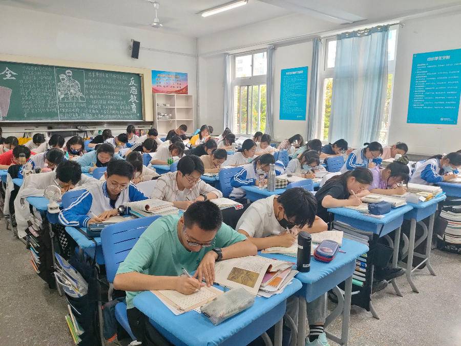 烟台一中举办2021级硬笔书法比赛|中考|烟台一中|校园文化_新浪新闻