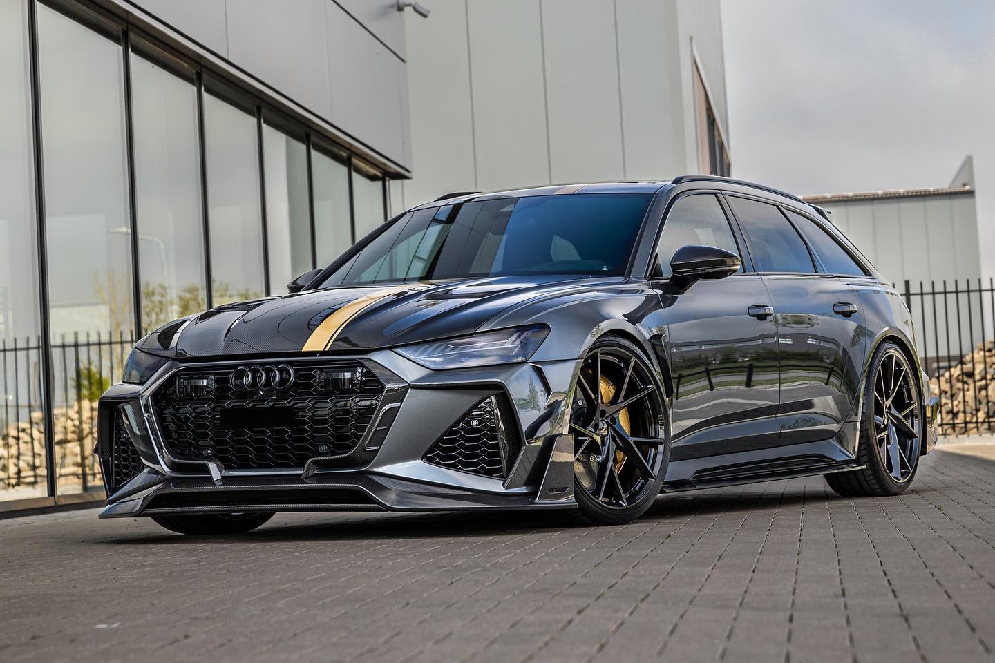 rs6再花上7位数改造是什么效果mansory迈莎锐版rs6