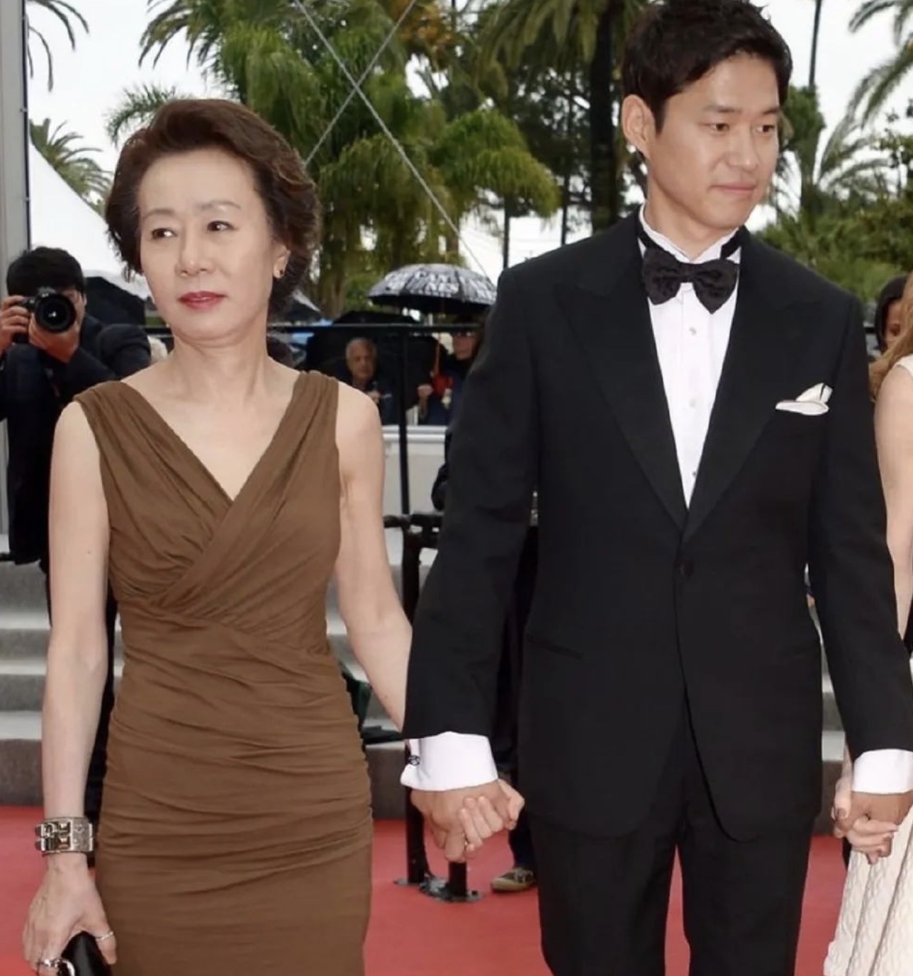 尹汝贞单人辛苦养子凭实力得奥斯卡前夫竟说因为他才能获奖