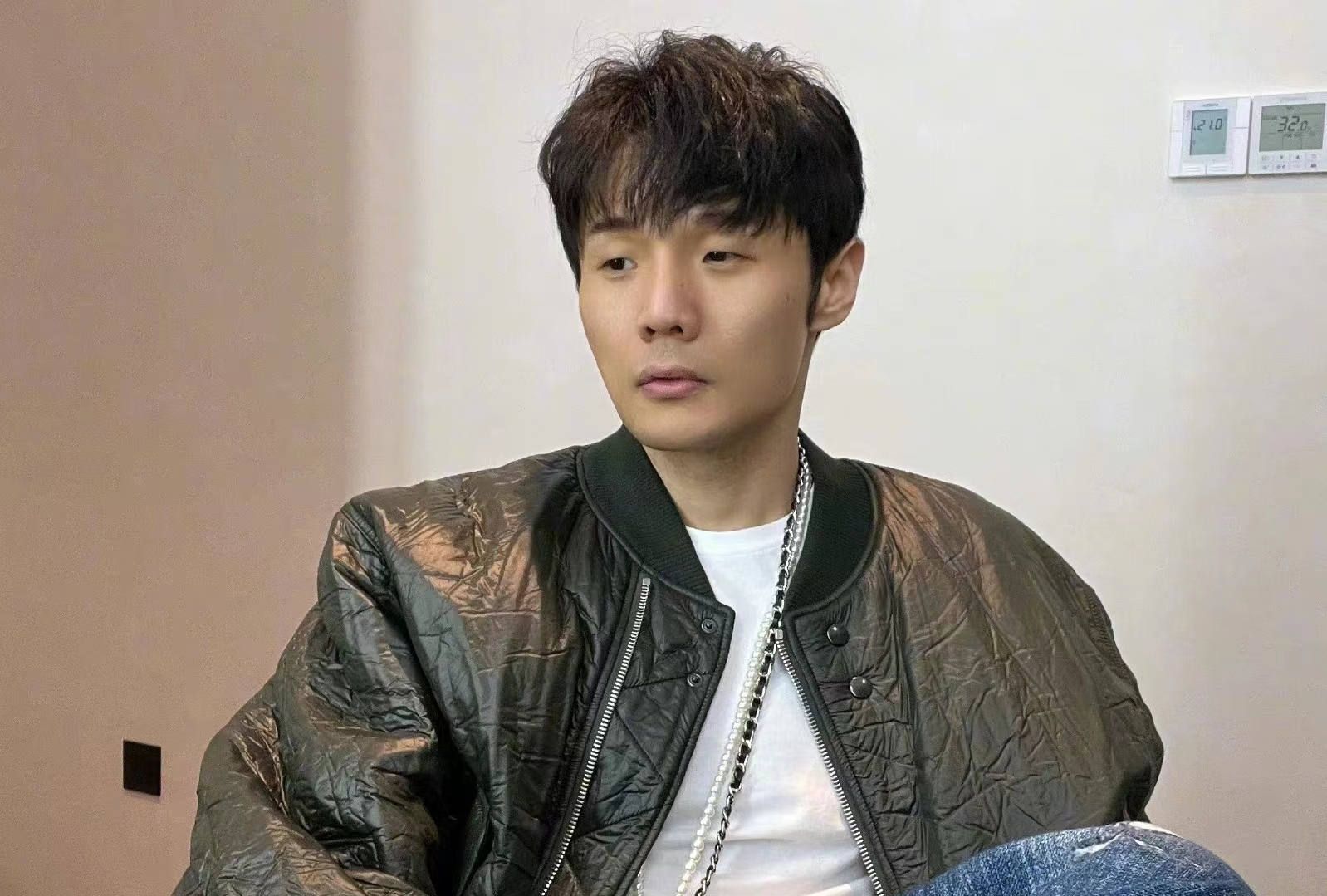 李荣浩连续七年为高考生加油,背后的原因太扎心,影响了他的一生