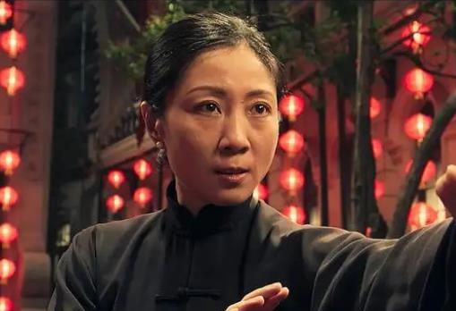 在梁朝伟的《一代宗师》里面,和梁朝伟交手的那个女演员就是周小飞了