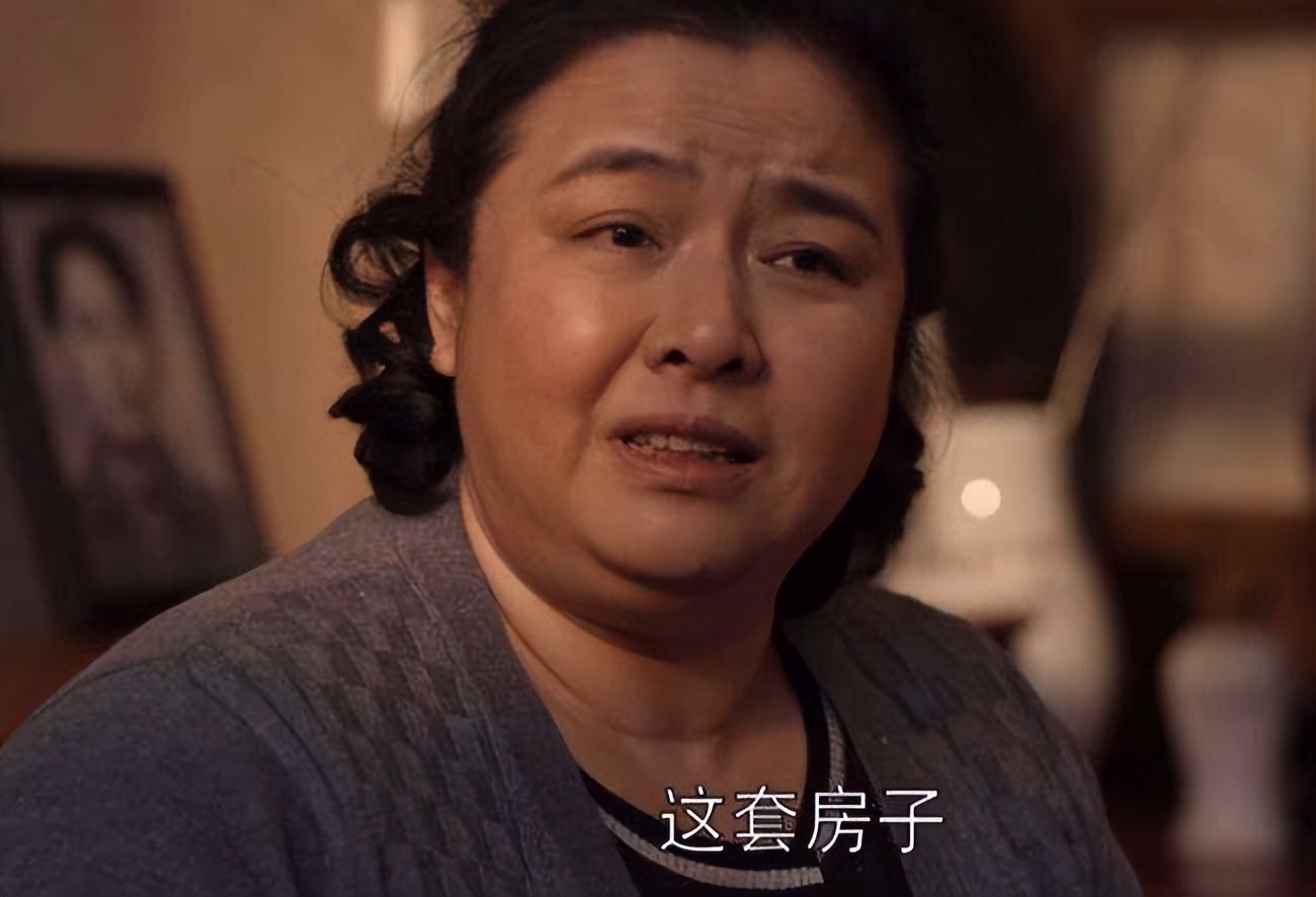 王澜年轻时秀雅又时髦如今却被网友感叹成臃肿大妈不敢认了