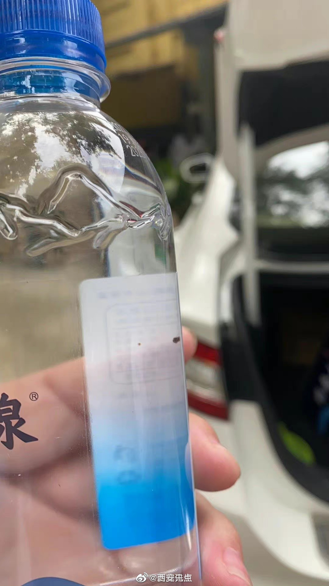 涟漪终南山泉水里有杂质,代理商推卸责任