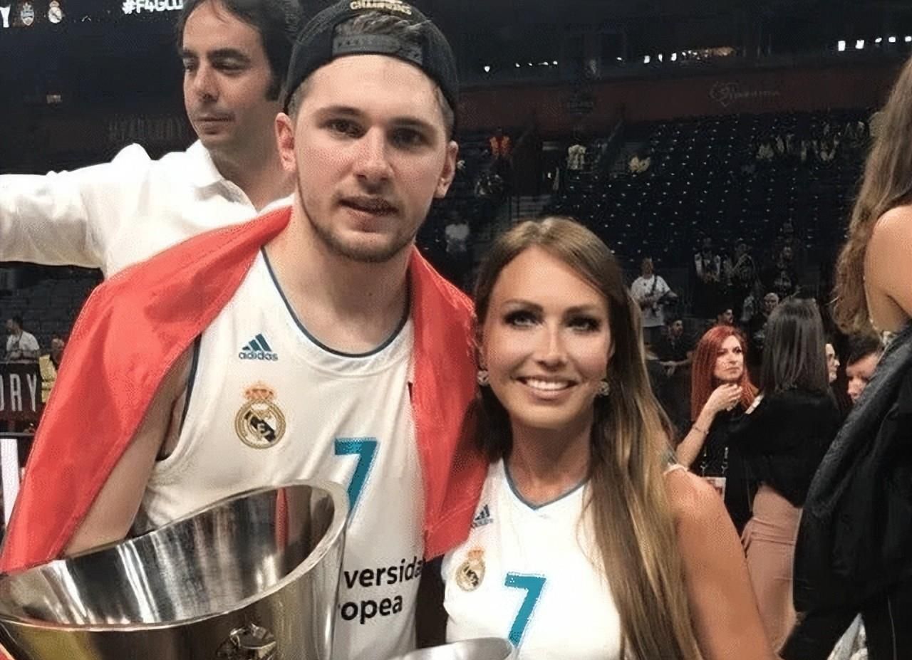 48岁还离婚,可以有更好选择的奥尼尔为何会选择追求东契奇母亲?休闲区蓝鸢梦想 - Www.slyday.coM 48岁还离婚,可以有更好选择的奥尼尔为何会选择追求东契奇母亲?休闲区蓝鸢梦想 - Www.slyday.coM