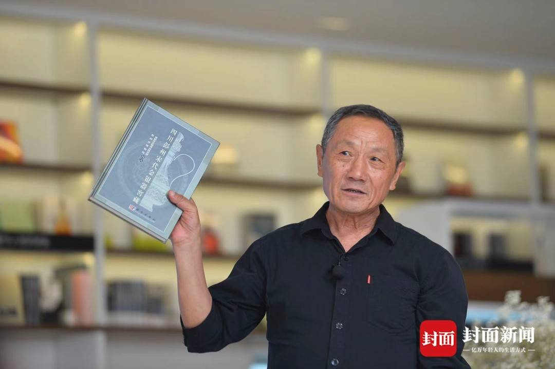 齐东方教授"名人大讲堂"开讲 观众:他的讲解让考古