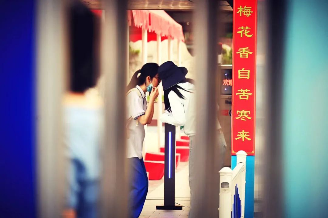 今日开考！多图直击2022高考现场休闲区蓝鸢梦想 - Www.slyday.coM