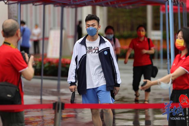 「图集+视频」广东70.2万学子赶赴高考，直击第一现场休闲区蓝鸢梦想 - Www.slyday.coM