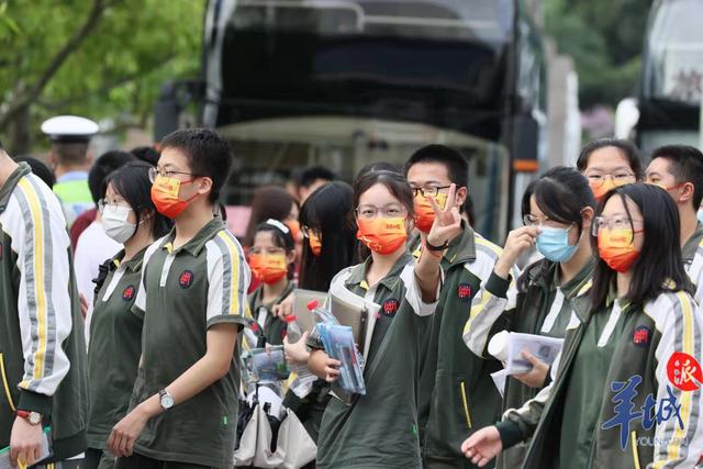 「图集+视频」广东70.2万学子赶赴高考，直击第一现场休闲区蓝鸢梦想 - Www.slyday.coM