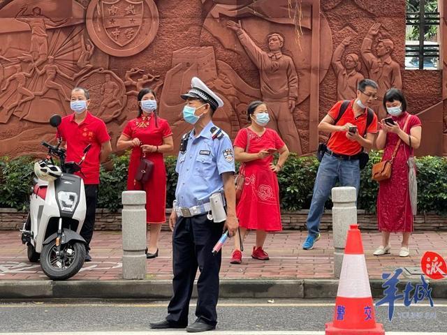 「图集+视频」广东70.2万学子赶赴高考，直击第一现场休闲区蓝鸢梦想 - Www.slyday.coM