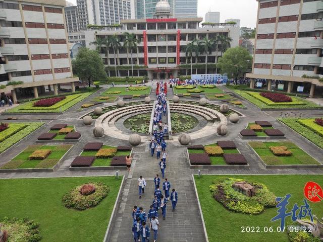 「图集+视频」广东70.2万学子赶赴高考，直击第一现场休闲区蓝鸢梦想 - Www.slyday.coM