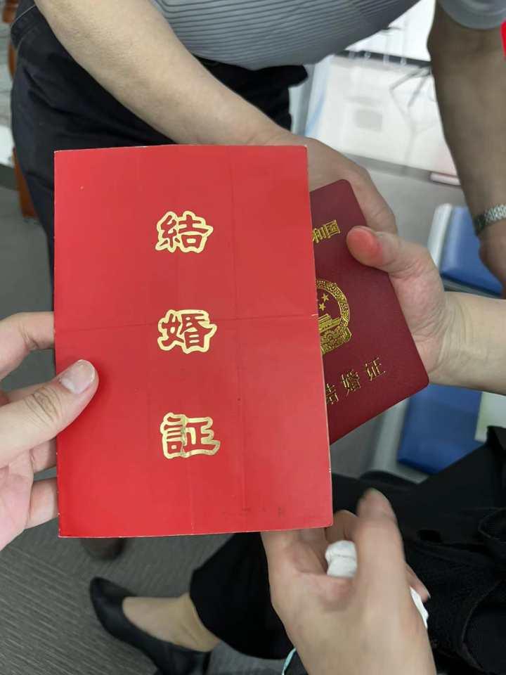 现场好甜！杭州这家小店要红，聋人摄影师接到新业务：为“老新人”拍结婚照休闲区蓝鸢梦想 - Www.slyday.coM