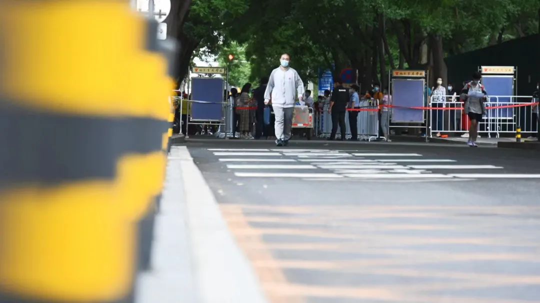 今日开考！多图直击2022高考现场休闲区蓝鸢梦想 - Www.slyday.coM