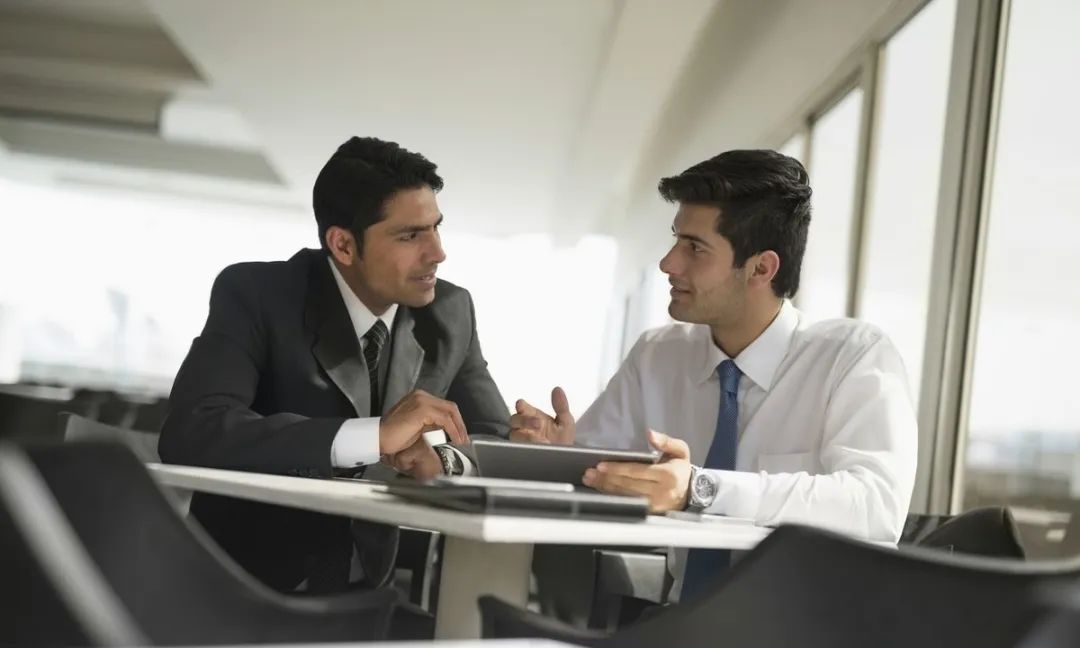 领导对你再随和，也不要自作多情说这3句傻话，抖机灵必受冷落休闲区蓝鸢梦想 - Www.slyday.coM