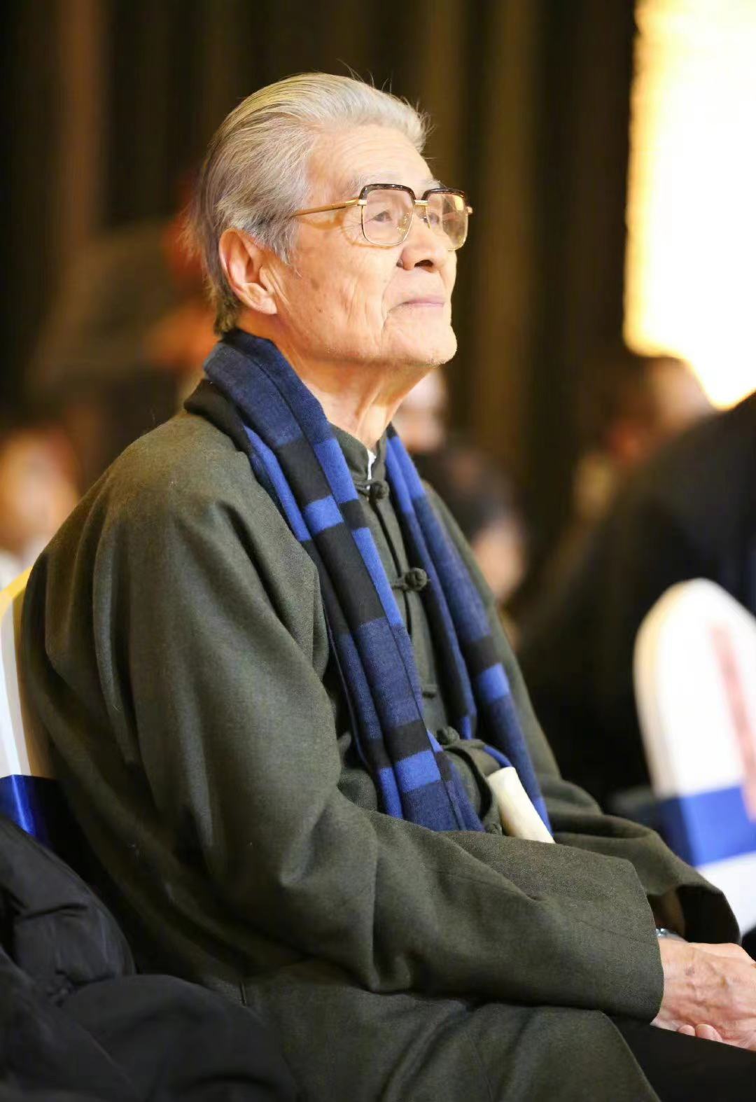 蓝天野去世人品感动李立群和杨澜濮存昕透露在睡梦中告别大家