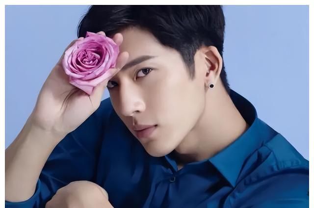 出生后被抛弃,与爷爷奶奶相依为命,井柏然最终还是选择原谅父母休闲区蓝鸢梦想 - Www.slyday.coM