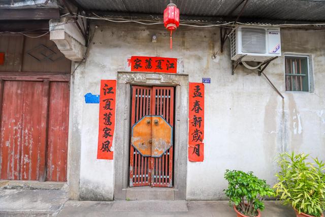 广东十大最美古村落之一龙湖古寨堪称潮州古建筑博览