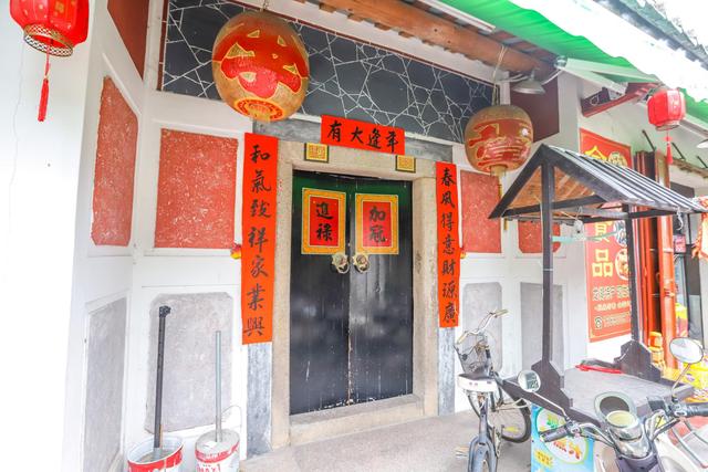 广东十大最美古村落之一龙湖古寨堪称潮州古建筑博览
