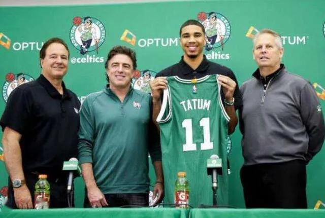 从塔图姆到字母哥 两位超级前锋如何重塑现代篮球格局