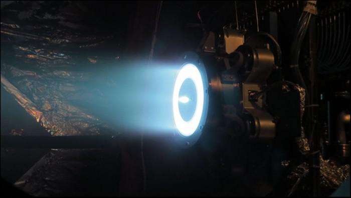 推力仅有032牛连鸡蛋都推不动的霍尔推进器为何能上空间站