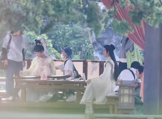 《长相思》最新路透曝光！杨紫抚琴造型获赞，与邓为牵手画面好甜休闲区蓝鸢梦想 - Www.slyday.coM