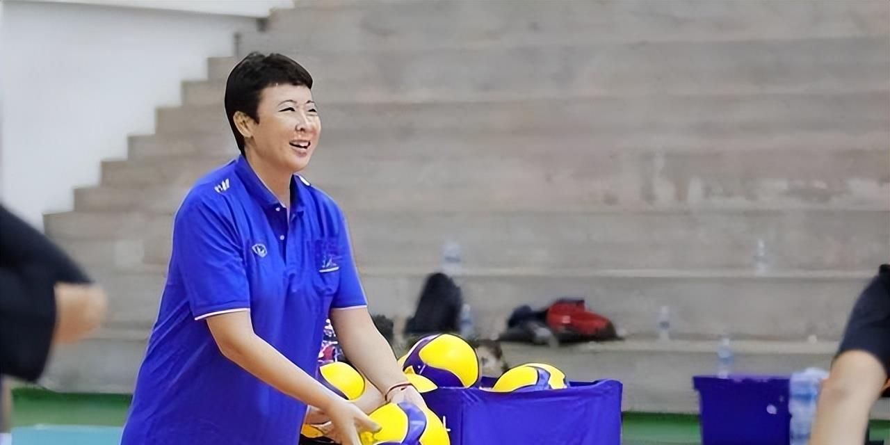 33岁嫁泰国排坛教父,如今44岁独自带娃|冯坤|女排|排坛_新浪新闻