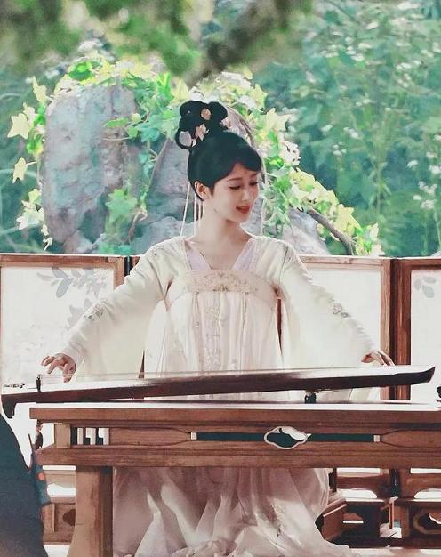 《长相思》最新路透曝光！杨紫抚琴造型获赞，与邓为牵手画面好甜休闲区蓝鸢梦想 - Www.slyday.coM