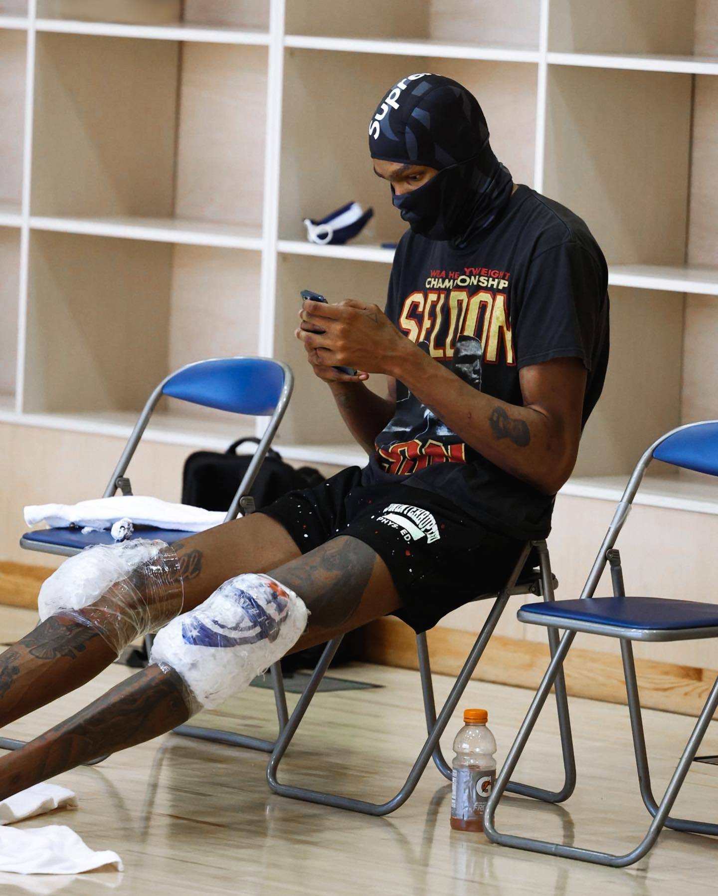 去年的图 这个腿细的 为了职业生涯减重|减重|凯文·杜兰特_新浪新闻