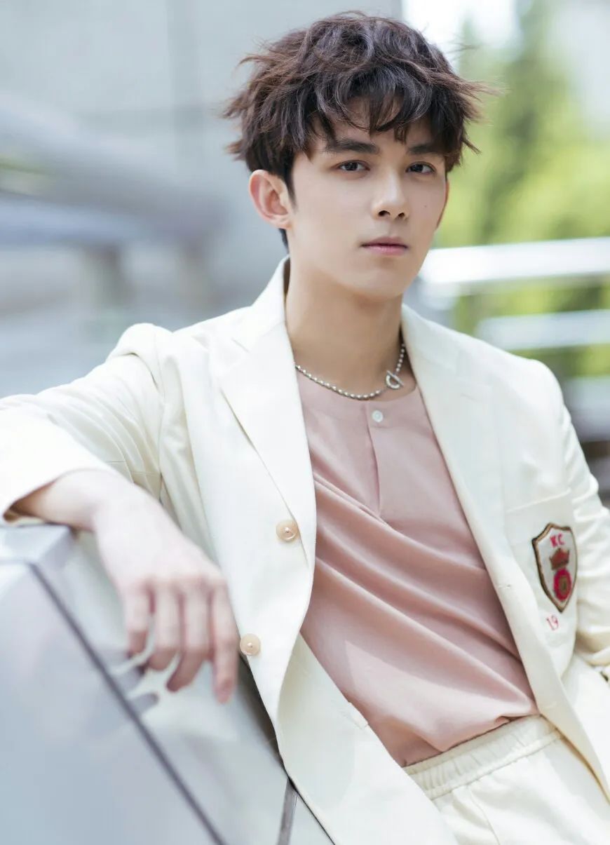 龚俊杨幂，邢昭林蒋梦婕，吴磊，成毅，陈飞宇休闲区蓝鸢梦想 - Www.slyday.coM