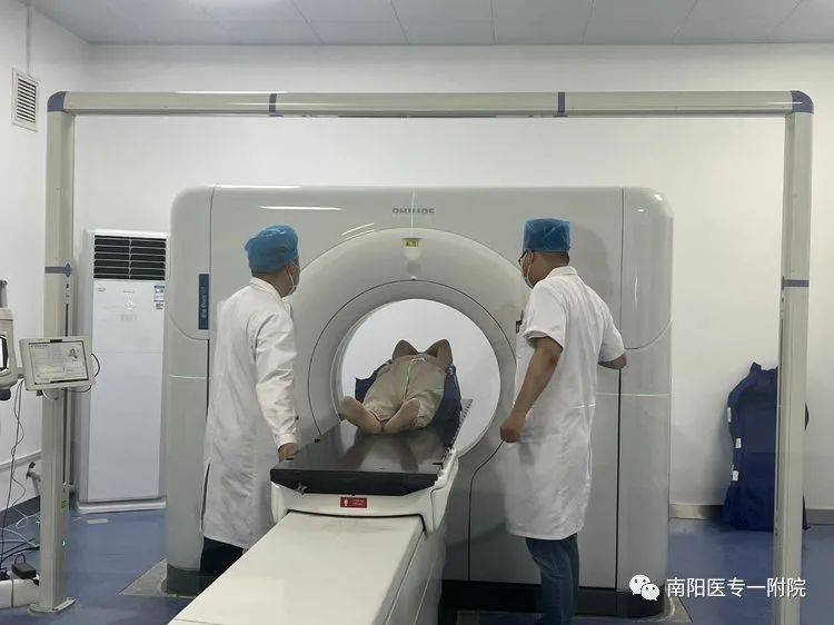 南阳医专一附院放疗科飞利浦大孔径定位ct正式投入使用
