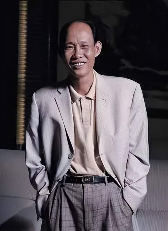 乐善好施30余年捐赠70余亿黄如论我看不起捐钱是为了拿地便宜