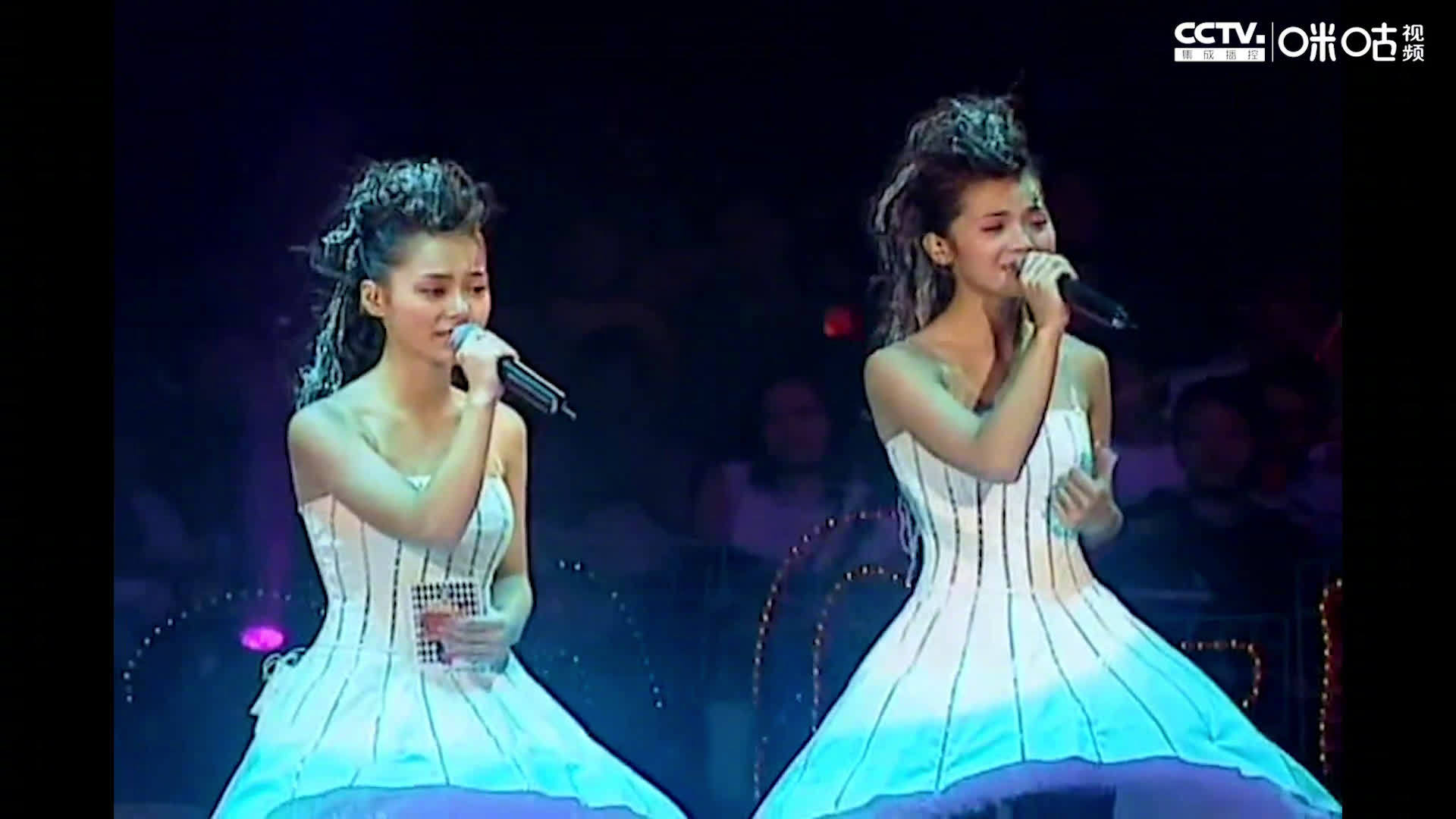 毕业季一听就破防的歌twins钟欣潼蔡卓妍演唱的我们的纪念册愿我愉快