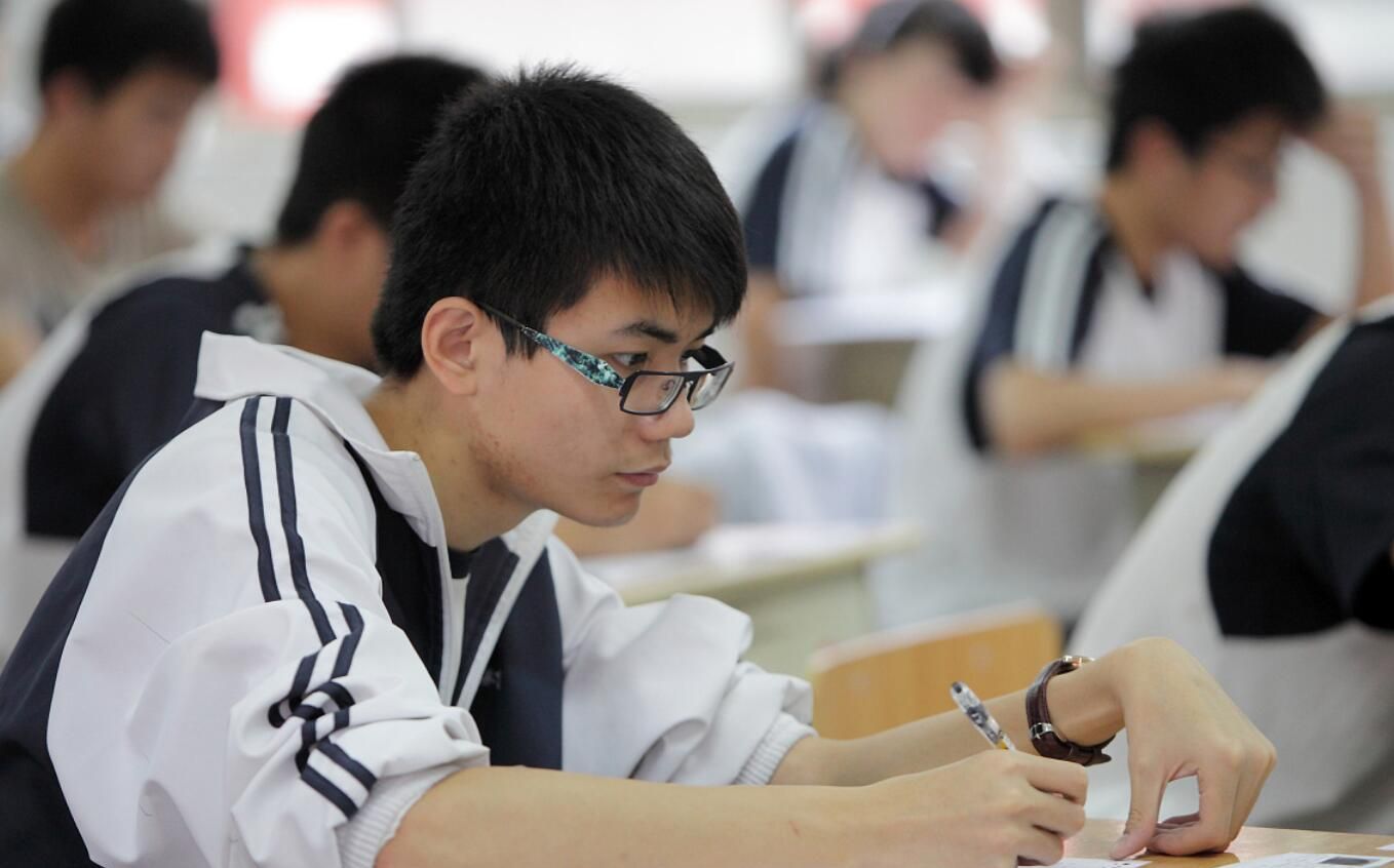 2022高考数学难吗？题型新颖有创意，可计算量大，或成为拉分科目休闲区蓝鸢梦想 - Www.slyday.coM