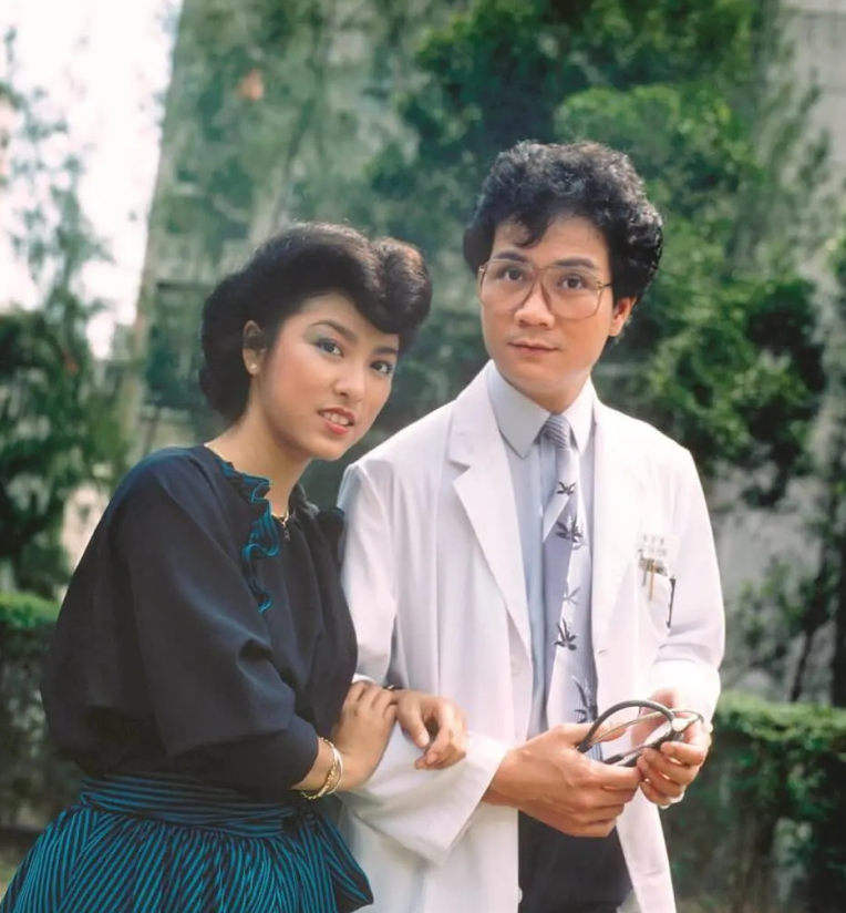 17岁进娱乐圈做过播音王子和苗可秀传绯闻的潘志文活得很通透