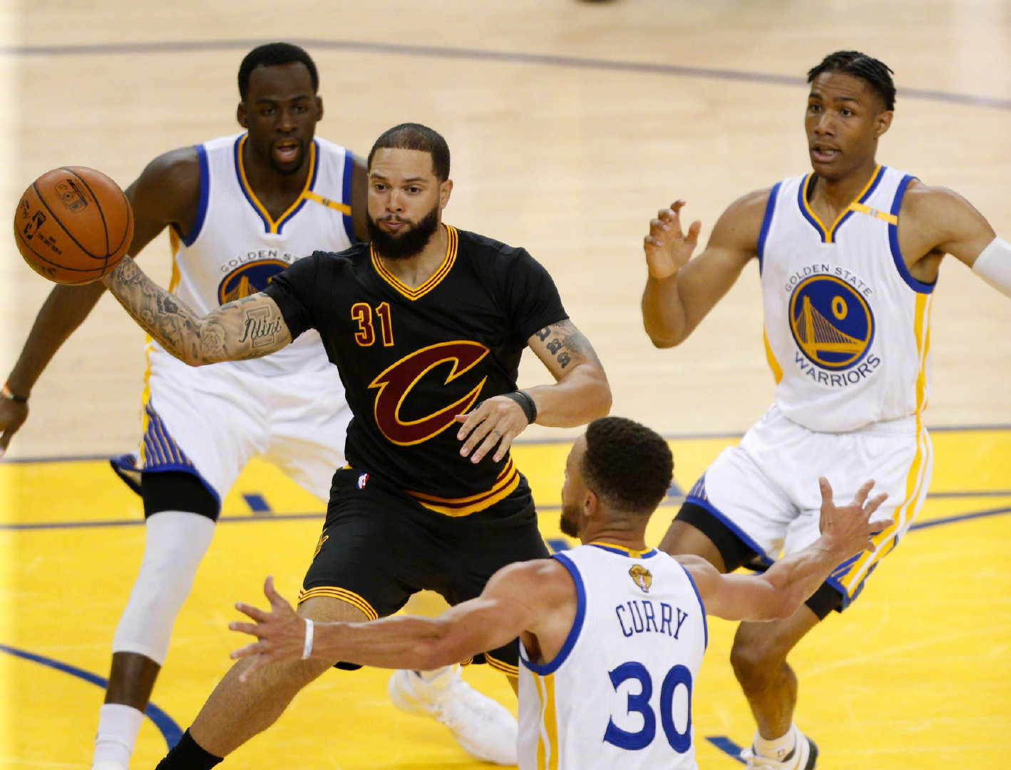 2017年的季后赛确实挺有意思的……|勇士|总决赛|季后赛_新浪新闻