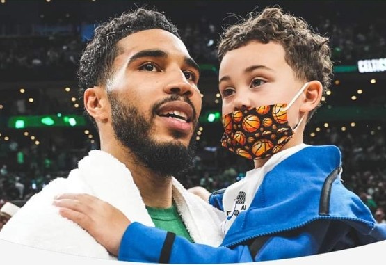 塔图姆|篮球运动员_新浪新闻