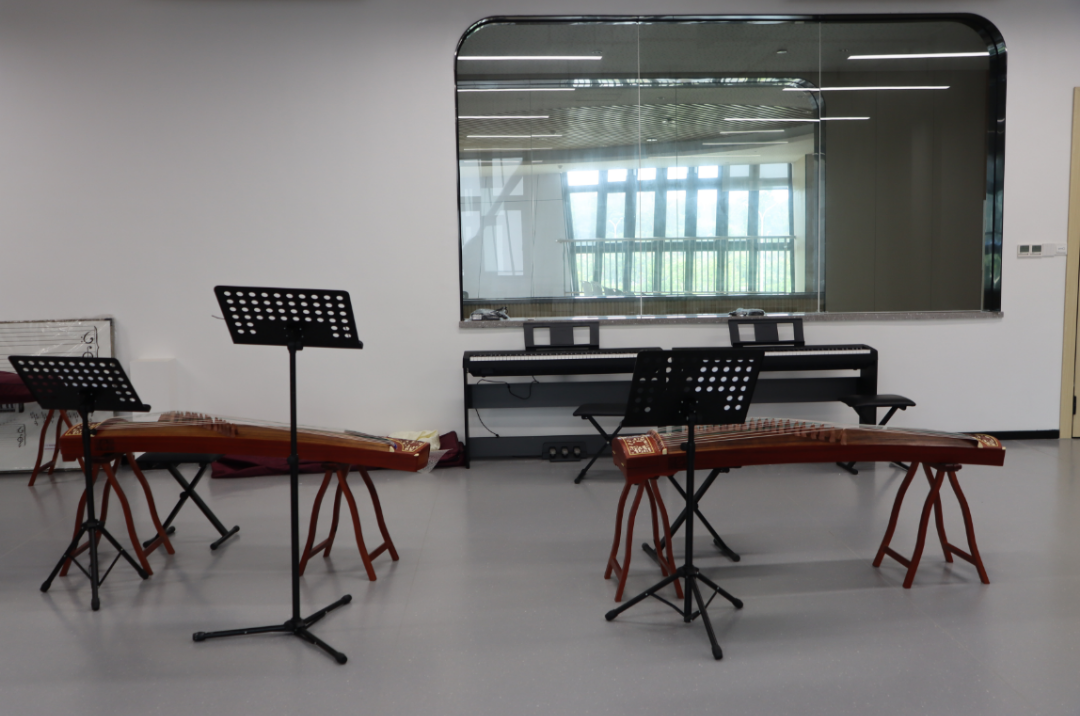 正在招生！由达利捐资10亿元基金兴建的这所学校太美了！休闲区蓝鸢梦想 - Www.slyday.coM