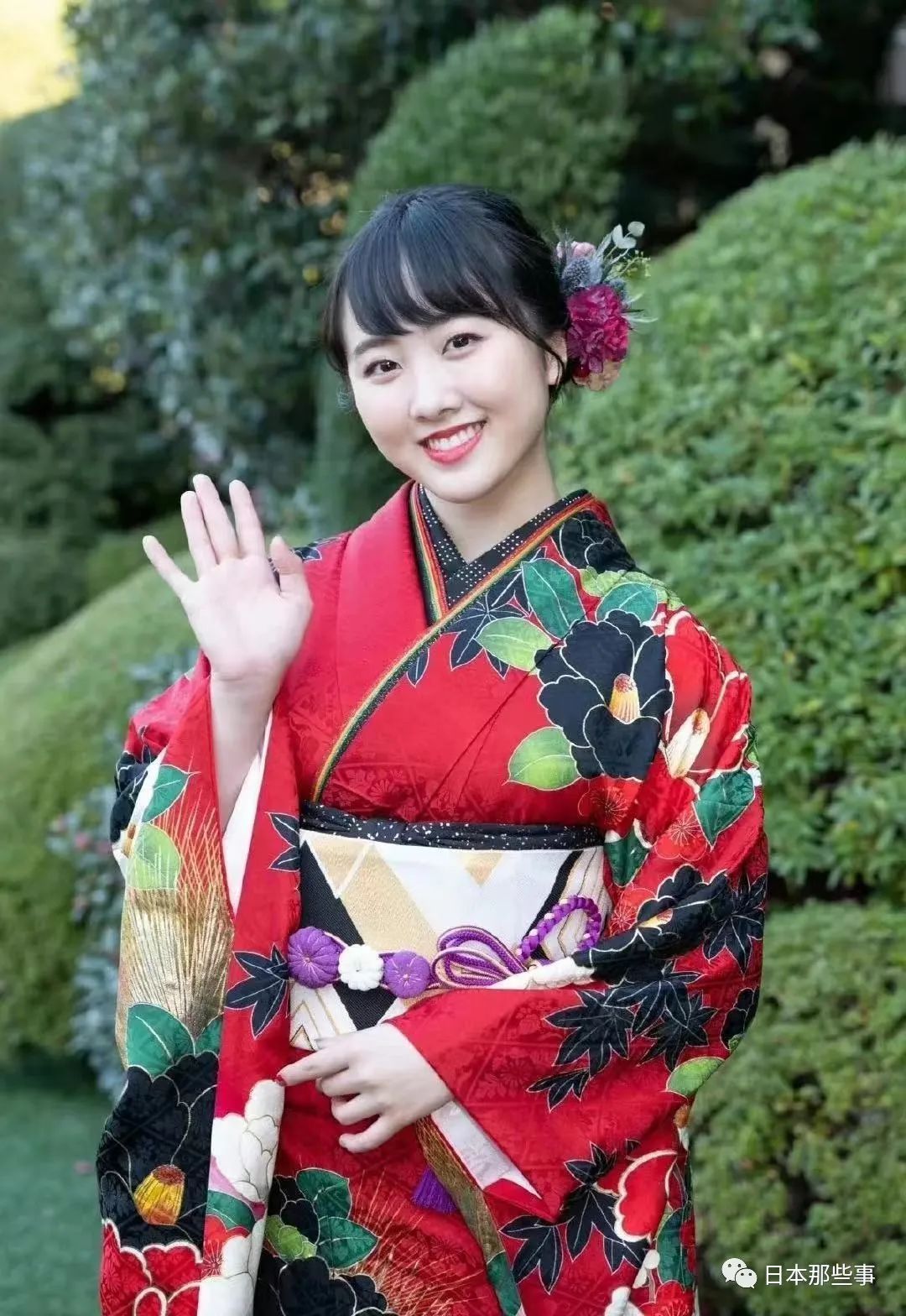 2013年,望结移籍到了奥斯卡事务所,正是米仓凉子所在的事务所.