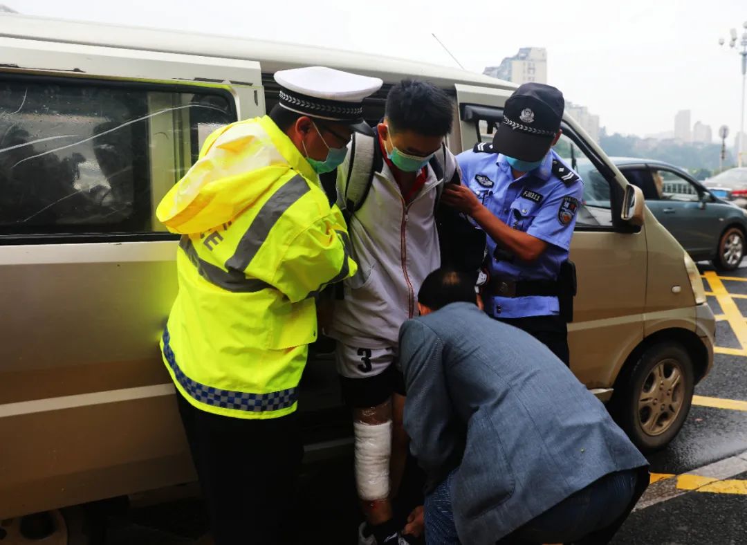 正在上演！高考暖心瞬间...休闲区蓝鸢梦想 - Www.slyday.coM