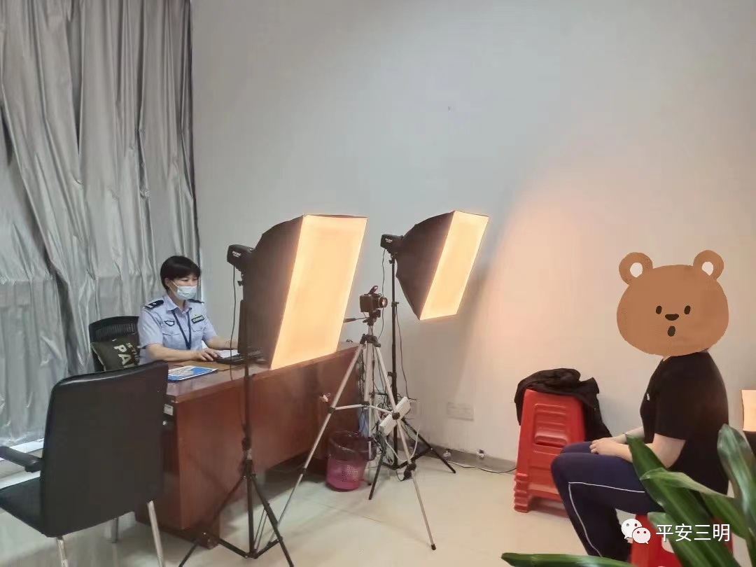 正在上演！高考暖心瞬间...休闲区蓝鸢梦想 - Www.slyday.coM