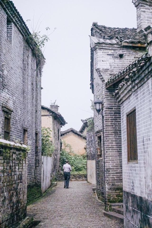 这个古堡在广东都算罕见，我是古香，一定要去拍照休闲区蓝鸢梦想 - Www.slyday.coM